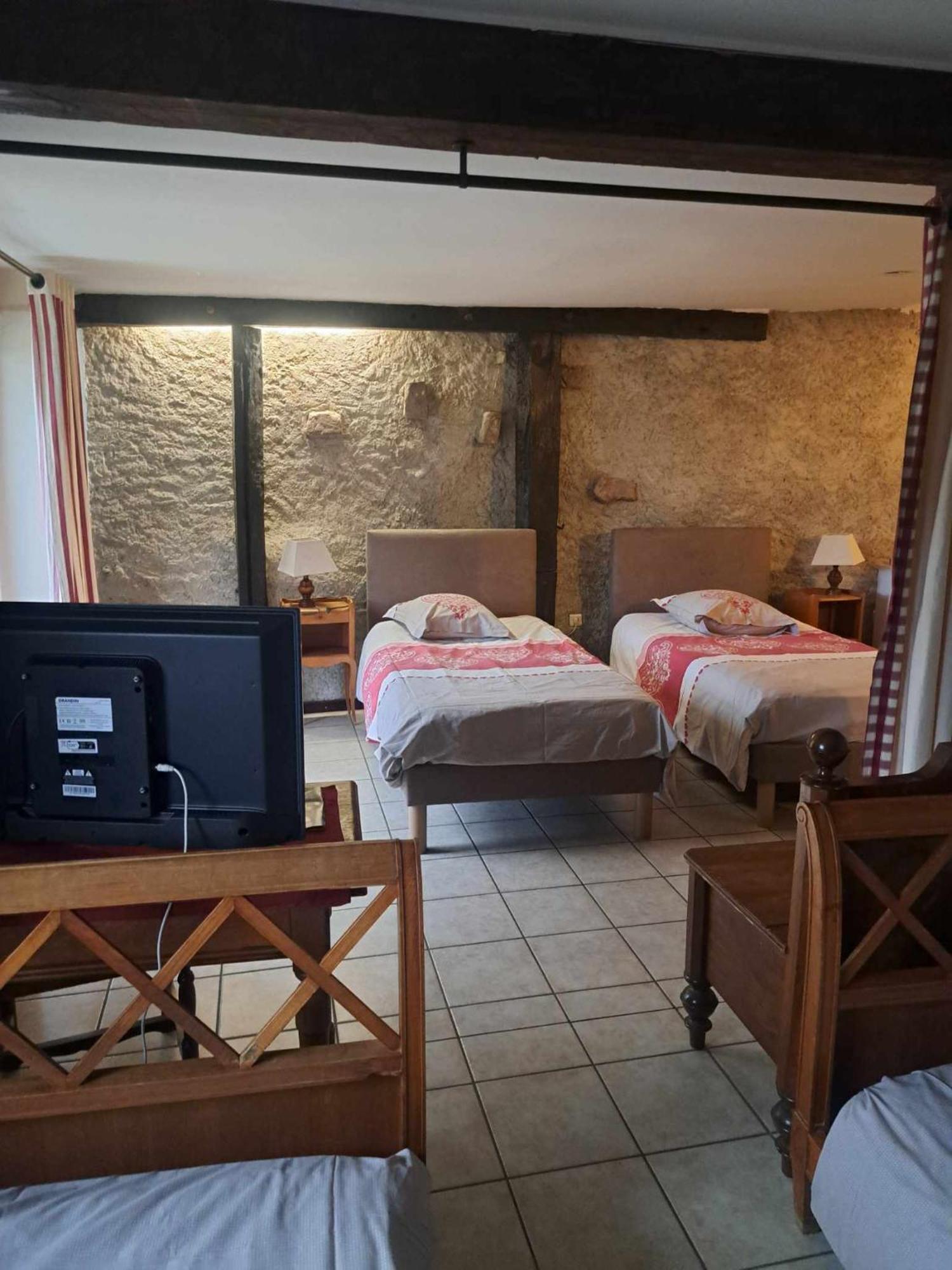 Chambres D'Hotes Les Hirondelles Gaubiving Eksteriør bilde