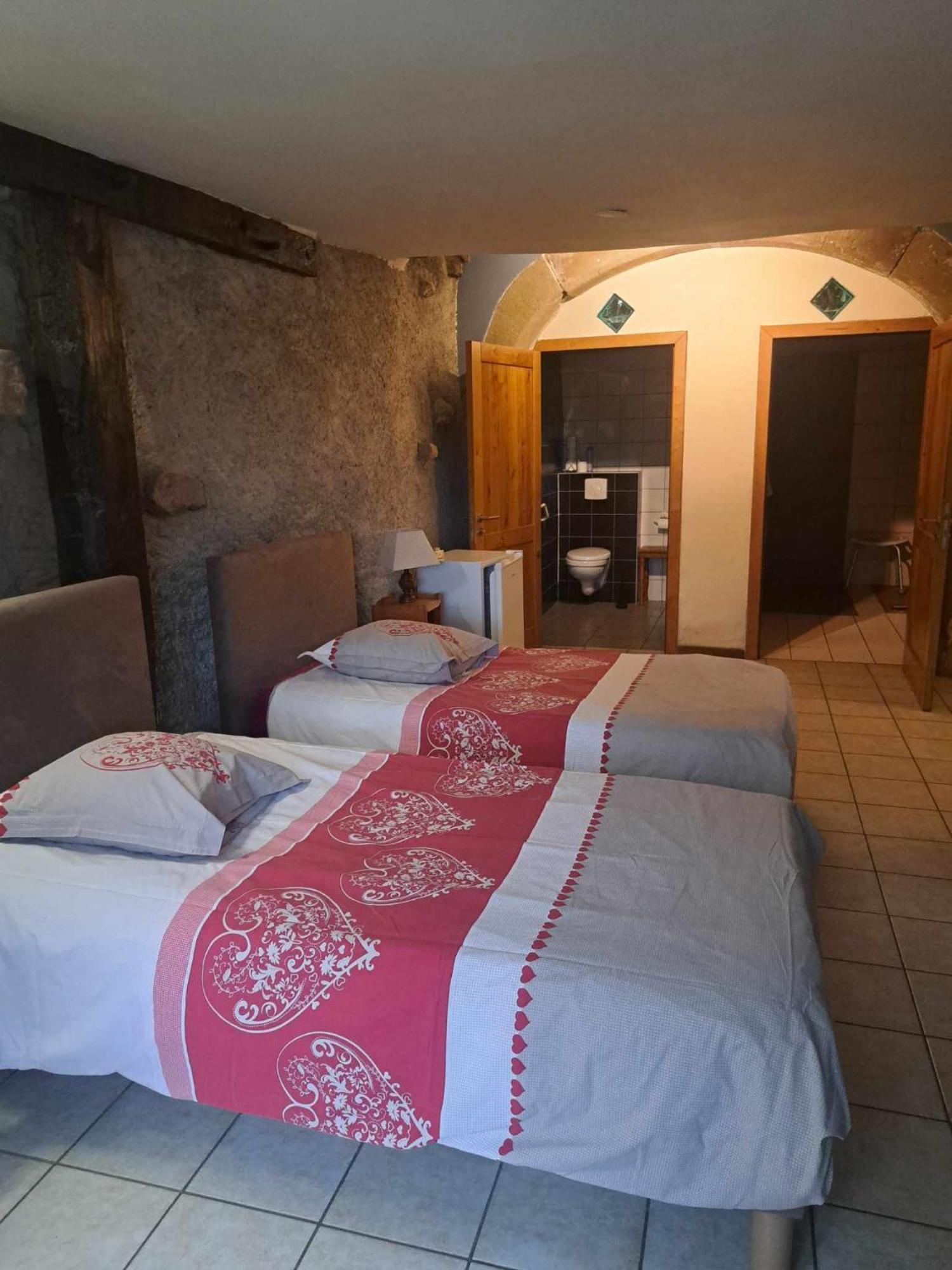 Chambres D'Hotes Les Hirondelles Gaubiving Eksteriør bilde